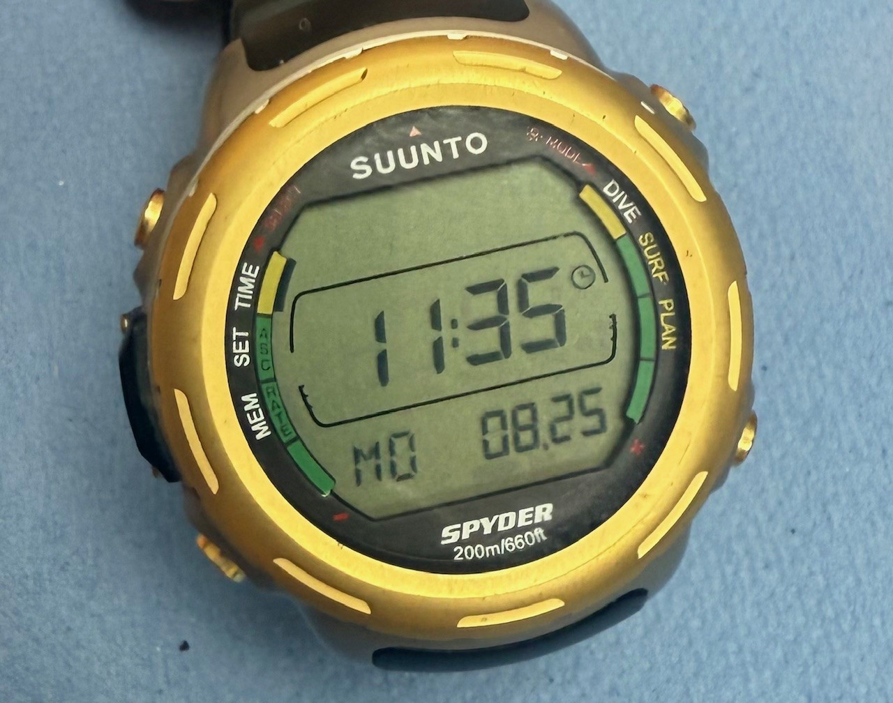 Batteriewechsel Suunto Stinger / Spyder Tauchcomputer